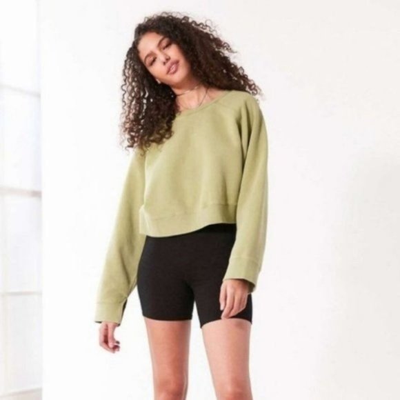 UO Silence Noise Mesh-Back Cropped Sweatshirt - Picture 4 of 8
